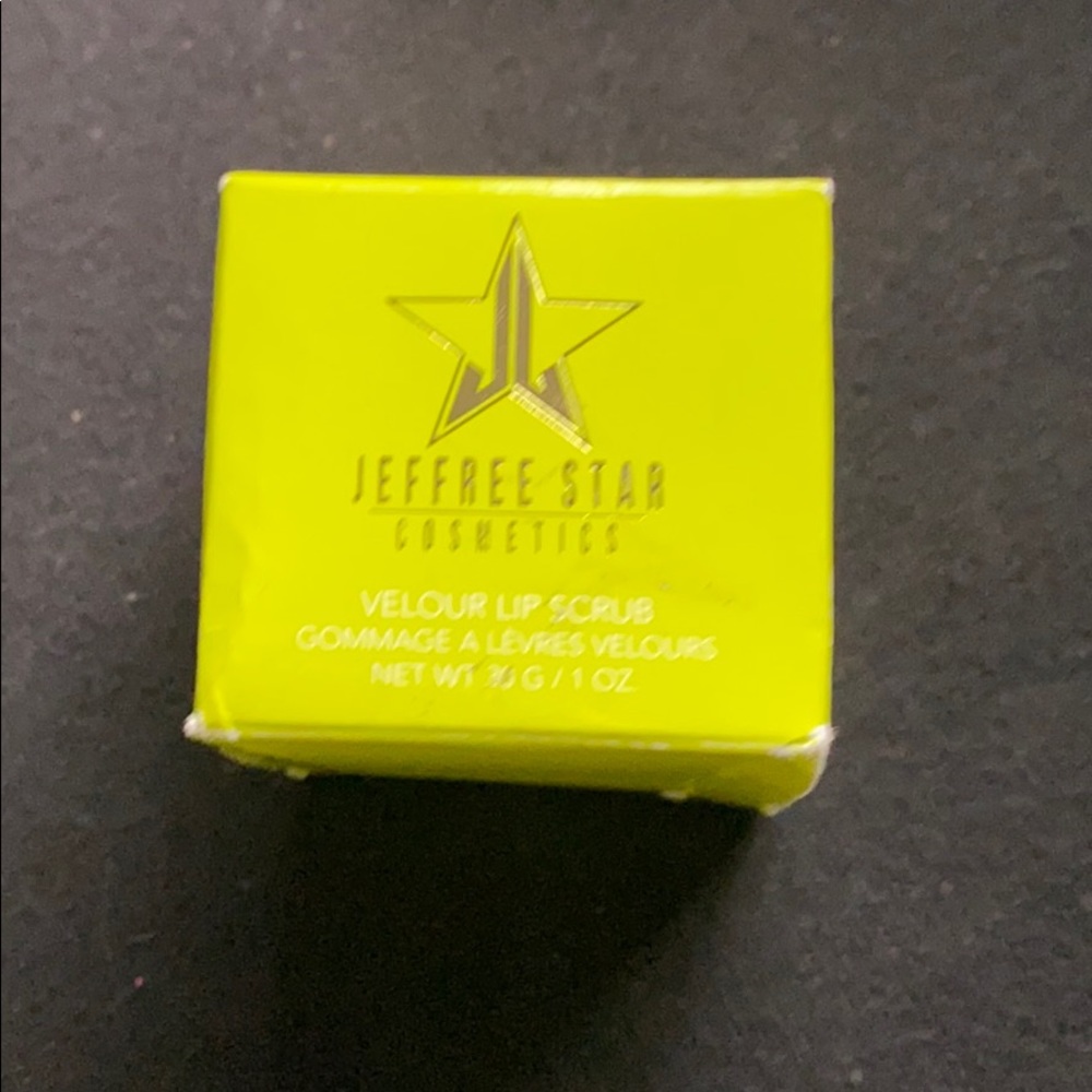 Jeffree Star Pineapple Juice Velour Lip Scrub